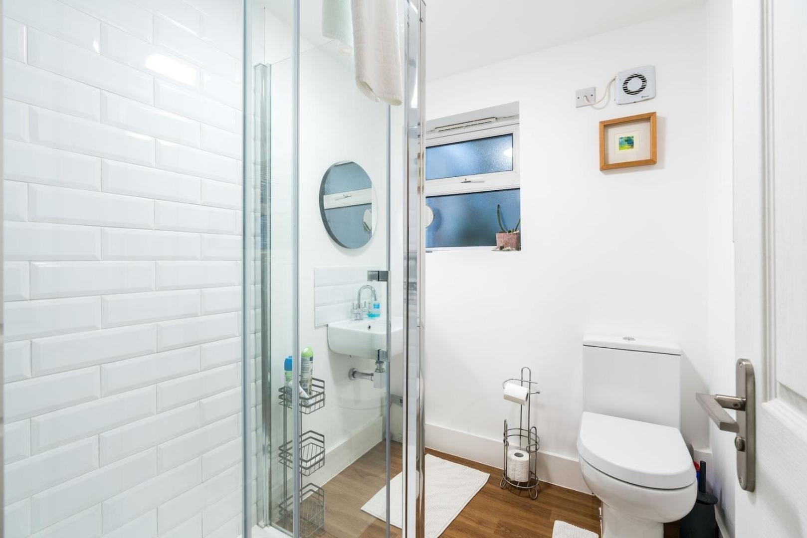 New Stylish 1 Bedroom Flat With Garden | London Bagian luar foto