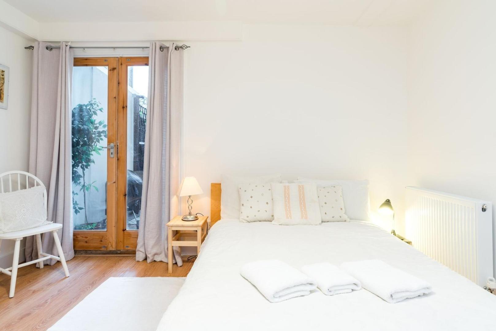 New Stylish 1 Bedroom Flat With Garden | London Bagian luar foto