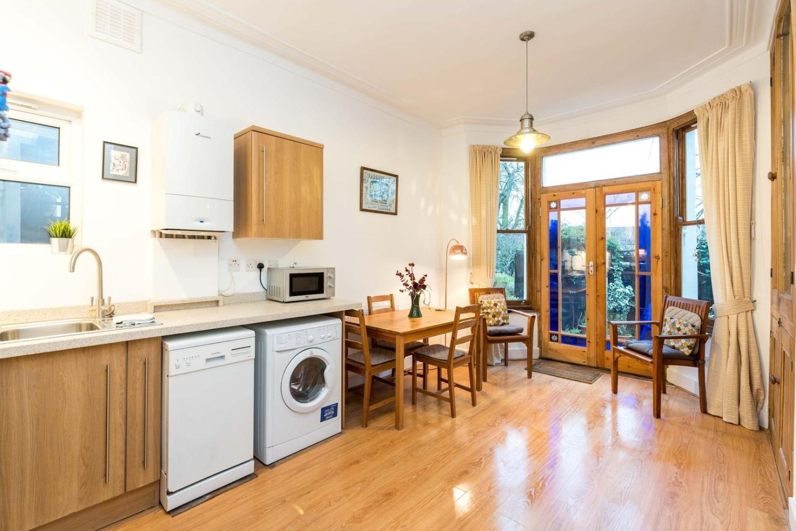 New Stylish 1 Bedroom Flat With Garden | London Bagian luar foto